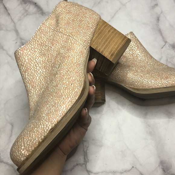 Cooperative women’s ankle boots leather wood heel - Picture 9 of 14